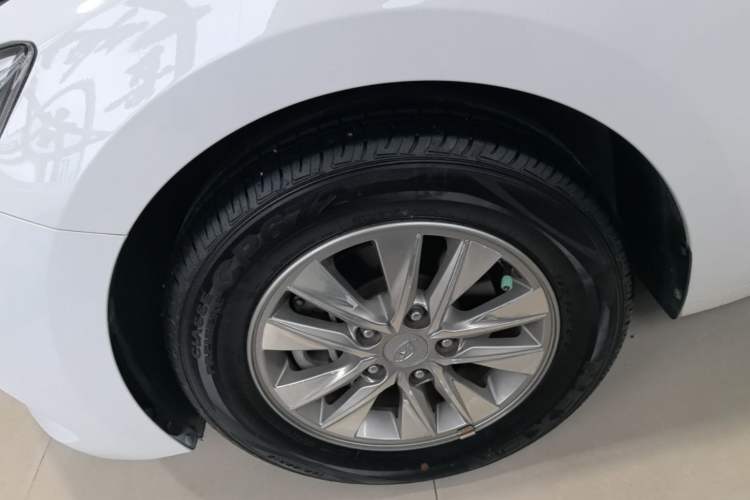 Used Hyundai Celesta 2018 1.6L Automatic GL Enjoyment Edition China VI compliant Left Front Wheel Hub