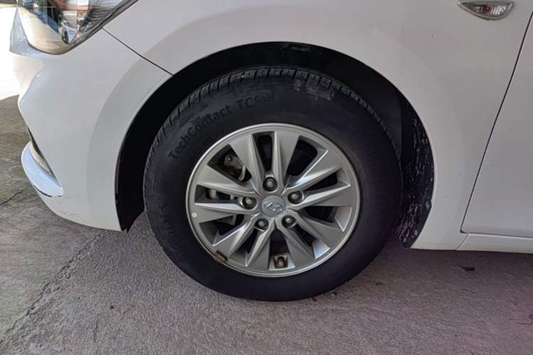 Used Hyundai Celesta 2018 1.6L Automatic GL Enjoyment Version China V Standard Left Front Wheel Hub