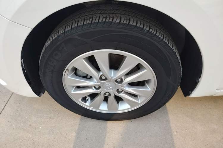 Used Hyundai Celesta 2018 1.6L Automatic GL Enjoyment Version China V Standard Left Front Wheel Hub