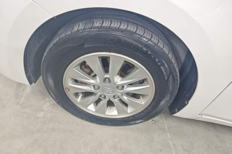 Used Hyundai Celesta 2018 1.6L Automatic GL Enjoyment Edition China VI compliant Left Front Wheel Hub
