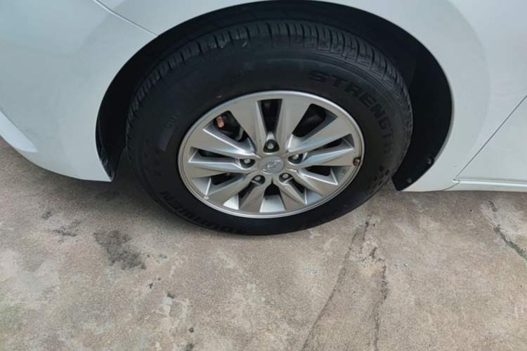 Used Hyundai Celesta 2018 1.6L Automatic GL Enjoyment Edition China VI compliant Left Front Wheel Hub