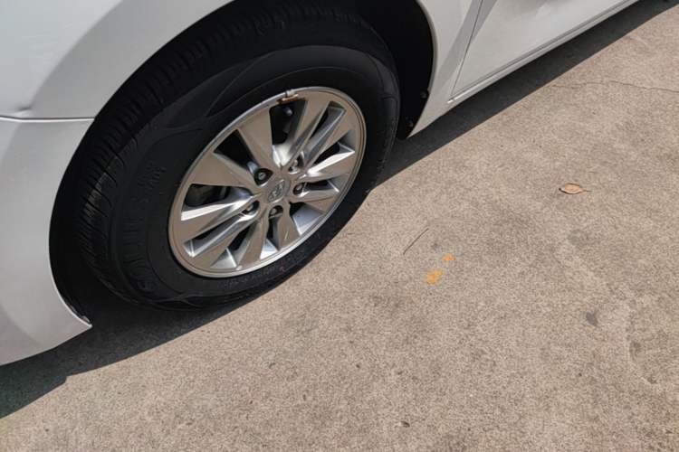 Used Hyundai Celesta 2018 1.6L Automatic GL Enjoyment Edition China VI compliant Left Front Wheel Hub