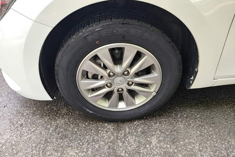 Used Hyundai Celesta 2018 1.6L Automatic GL Enjoyment Version China V Standard Left Front Wheel Hub