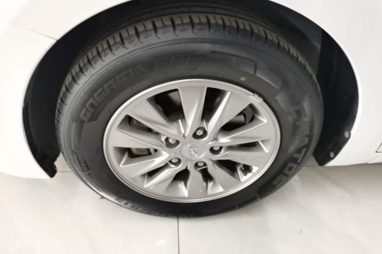 Used Hyundai Celesta 2018 1.6L Automatic GL Enjoyment Edition China VI compliant Left Front Wheel Hub