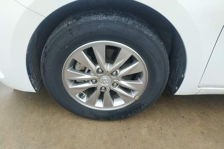 Used Hyundai Celesta 2018 1.6L Automatic GL Enjoyment Edition China VI compliant Left Front Wheel Hub
