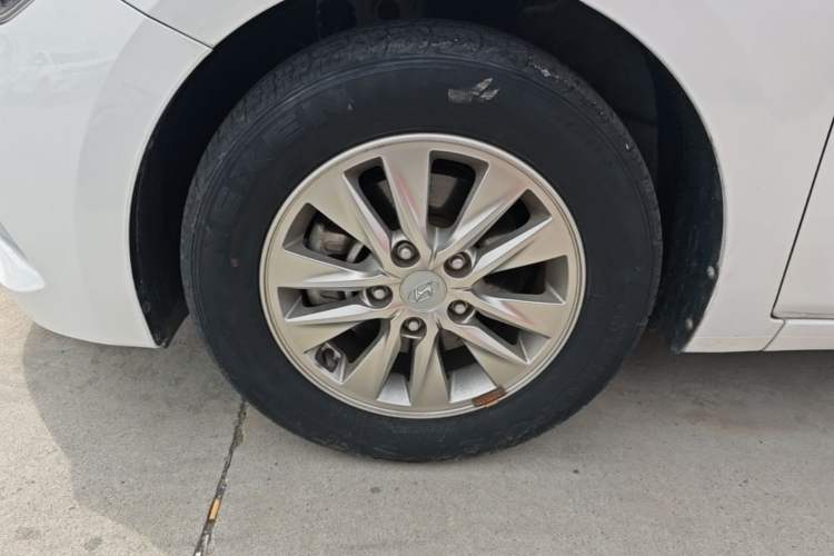 Used Hyundai Celesta 2018 1.6L Automatic GL Enjoyment Edition China VI compliant Left Front Wheel Hub