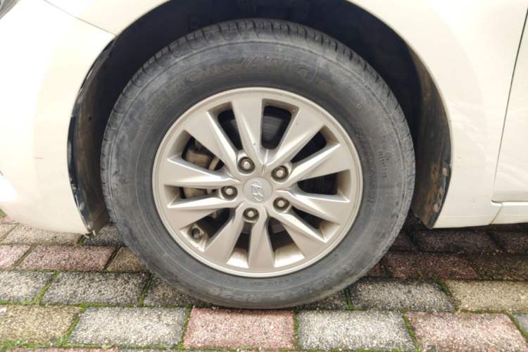 Used Hyundai Celesta 2018 1.6L Automatic GL Enjoyment Edition China VI compliant Left Front Wheel Hub