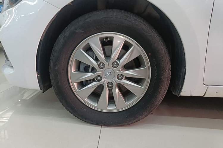 Used Hyundai Celesta 2018 1.6L Automatic GL Enjoyment Edition China VI compliant Left Front Wheel Hub