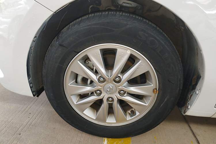 Used Hyundai Celesta 2018 1.6L Automatic GL Enjoyment Edition China VI compliant Left Front Wheel Hub