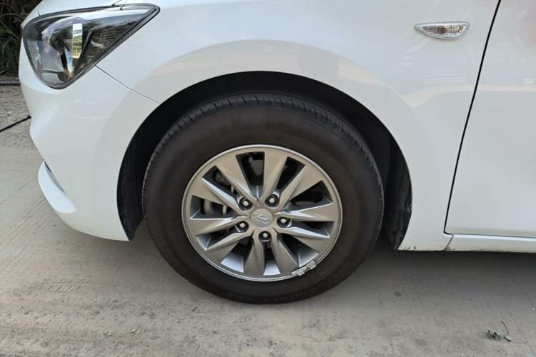 Used Hyundai Celesta 2018 1.6L Automatic GL Enjoyment Edition China VI compliant Left Front Wheel Hub