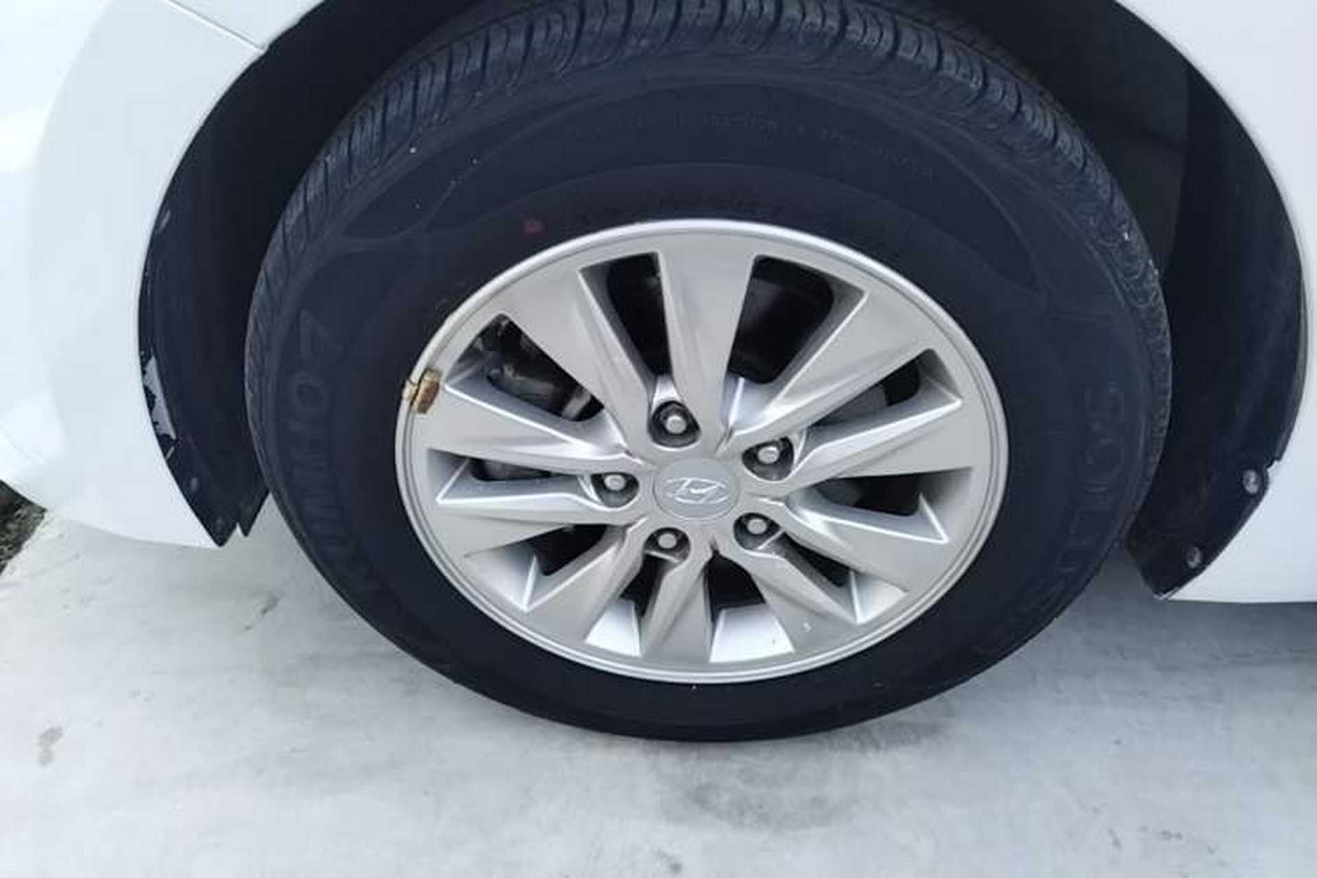 Used Hyundai Celesta 2018 1.6L Automatic GL Enjoyment Edition China VI compliant Left Front Wheel Hub