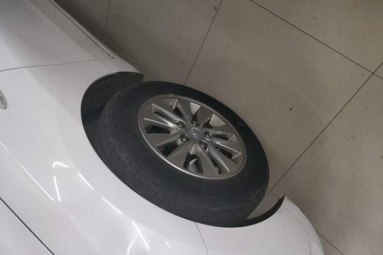 Used Hyundai Celesta 2018 1.6L Automatic GL Enjoyment Edition China VI compliant Left Front Wheel Hub