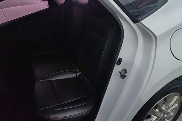 Used Hyundai Celesta 2018 1.6L Automatic GL Enjoyment Edition China VI compliant Left Rear Seat
