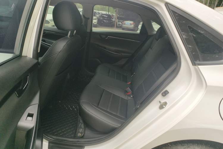 Used Hyundai Celesta 2018 1.6L Automatic GL Enjoyment Edition China VI compliant Left Rear Seat