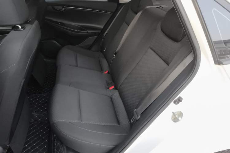 Used Hyundai Celesta 2018 1.6L Automatic GL Enjoyment Version China V Standard Left Rear Seat