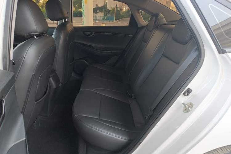 Used Hyundai Celesta 2018 1.6L Automatic GL Enjoyment Edition China VI compliant Left Rear Seat