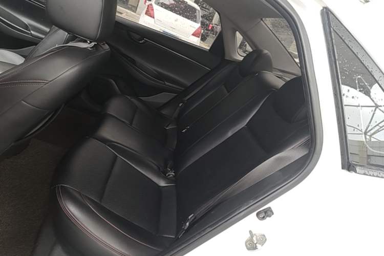 Used Hyundai Celesta 2018 1.6L Automatic GL Enjoyment Edition China VI compliant Left Rear Seat