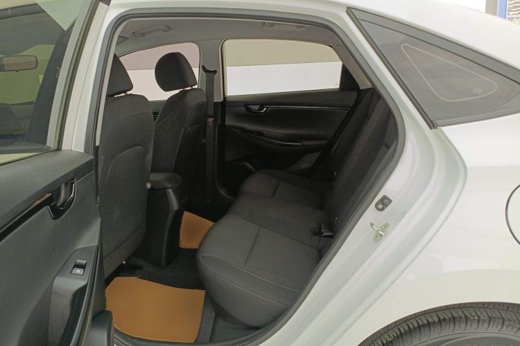 Used Hyundai Celesta 2018 1.6L Automatic GL Enjoyment Edition China VI compliant Left Rear Seat