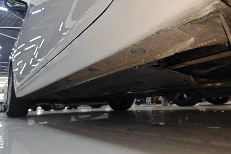 Used Hyundai Celesta 2018 1.6L Automatic GL Enjoyment Edition China VI compliant Left Side Sill