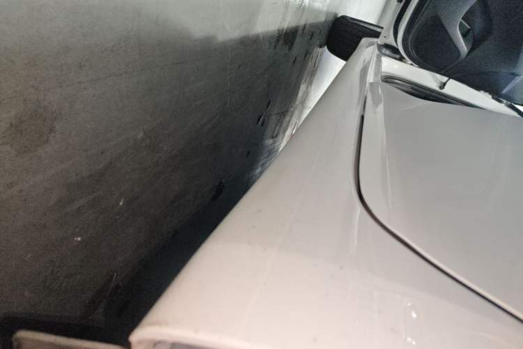 Used Hyundai Celesta 2018 1.6L Automatic GL Enjoyment Edition China VI compliant Left Side Sill
