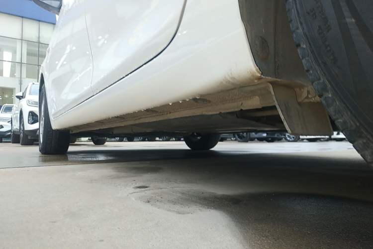 Used Hyundai Celesta 2018 1.6L Automatic GL Enjoyment Edition China VI compliant Left Side Sill