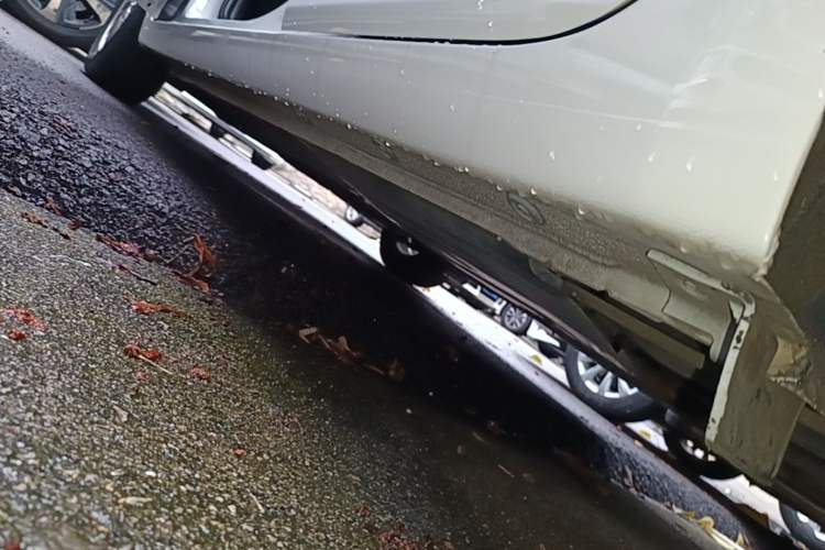 Used Hyundai Celesta 2018 1.6L Automatic GL Enjoyment Edition China VI compliant Left Side Sill