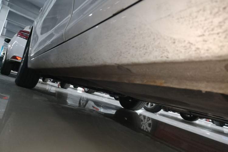 Used Hyundai Celesta 2018 1.6L Automatic GL Enjoyment Edition China VI compliant Left Side Sill