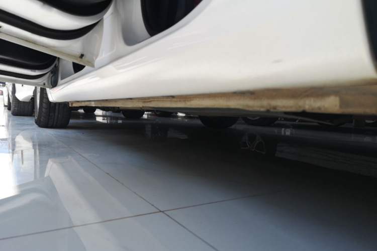 Used Hyundai Celesta 2018 1.6L Automatic GL Enjoyment Edition China VI compliant Left Side Sill