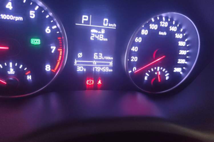 Used Hyundai Celesta 2018 1.6L Automatic GL Enjoyment Edition China VI compliant Odometer Close Up