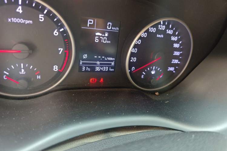 Used Hyundai Celesta 2018 1.6L Automatic GL Enjoyment Version China V Standard Odometer Close Up