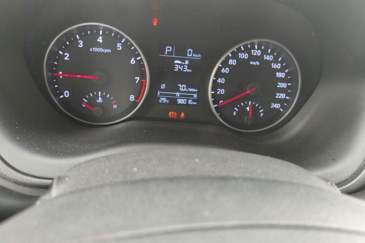 Used Hyundai Celesta 2018 1.6L Automatic GL Enjoyment Version China V Standard Odometer Close Up