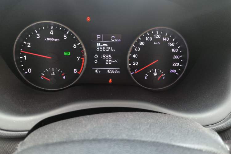 Used Hyundai Celesta 2018 1.6L Automatic GL Enjoyment Version China V Standard Odometer Close Up