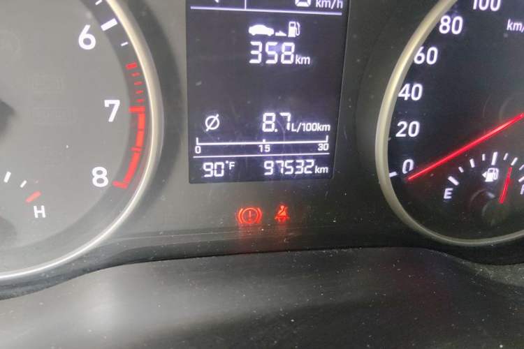 Used Hyundai Celesta 2018 1.6L Automatic GL Enjoyment Edition China VI compliant Odometer Close Up