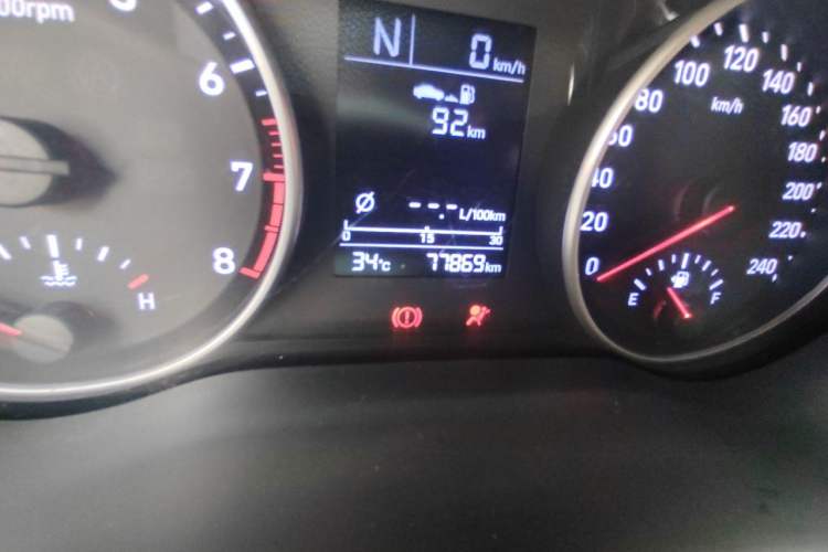 Used Hyundai Celesta 2018 1.6L Automatic Enjoyment Version GLS China V Emission Standard Odometer Close Up