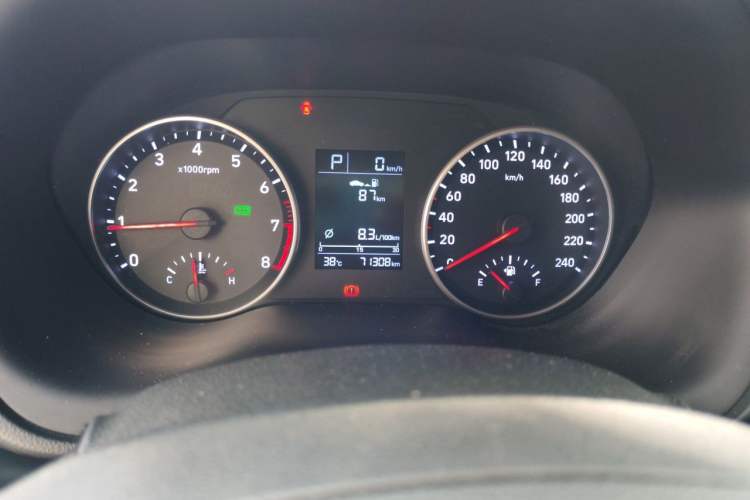 Used Hyundai Celesta 2018 1.6L Automatic GL Enjoyment Version China V Standard Odometer Close Up