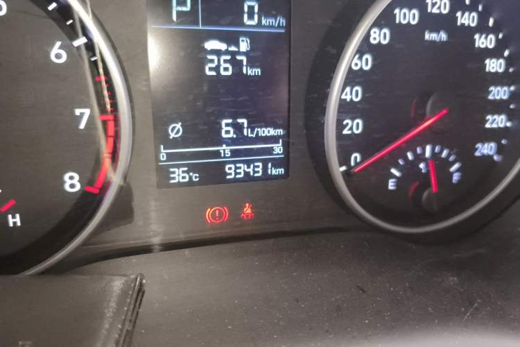 Used Hyundai Celesta 2018 1.6L Automatic GL Enjoyment Version China V Standard Odometer Close Up