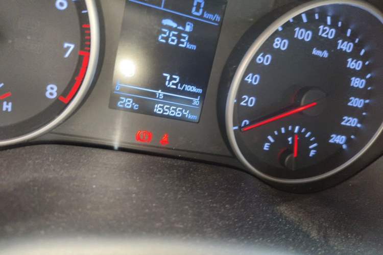 Used Hyundai Celesta 2018 1.6L Automatic GL Enjoyment Version China V Standard Odometer Close Up