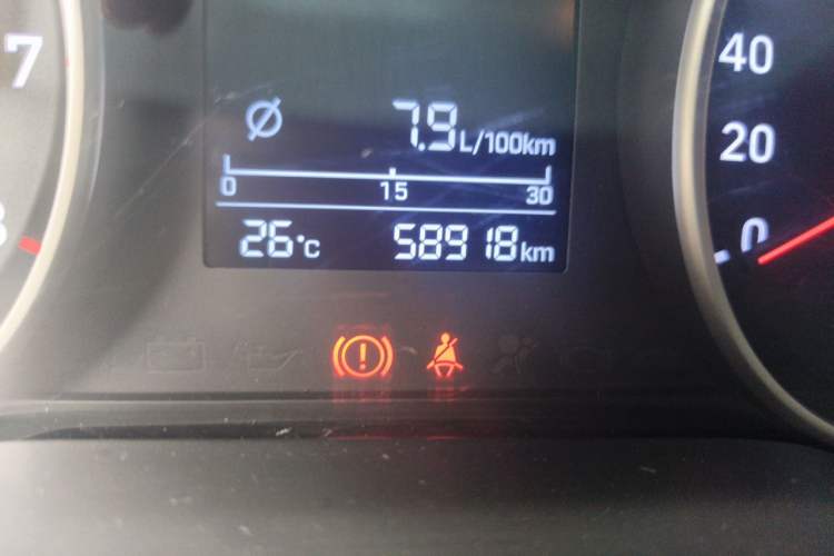 Used Hyundai Celesta 2018 1.6L Automatic GL Enjoyment Edition China VI compliant Odometer Close Up