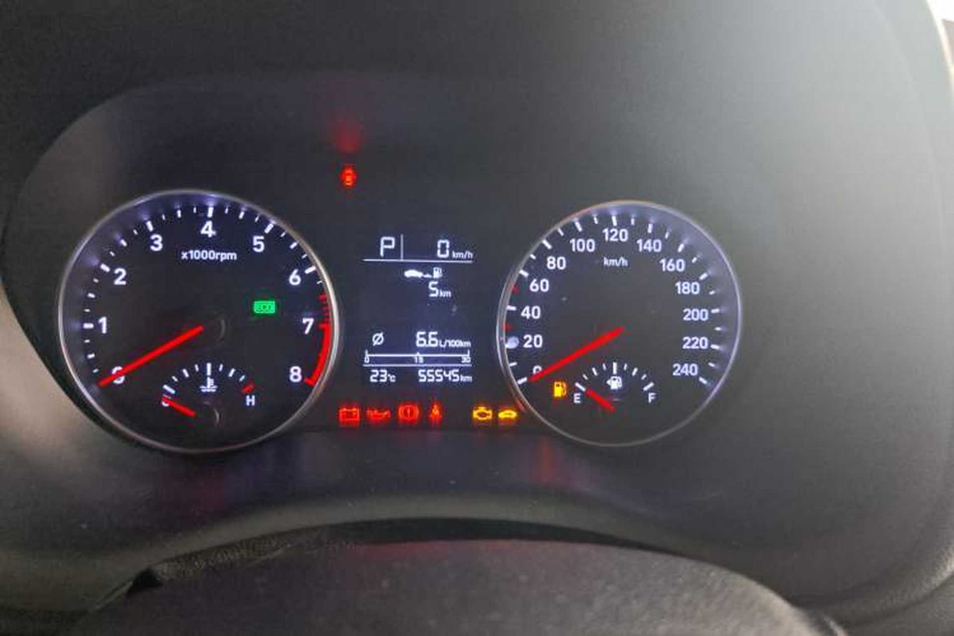 Used Hyundai Celesta 2018 1.6L Automatic GL Enjoyment Edition China VI compliant Odometer Close Up