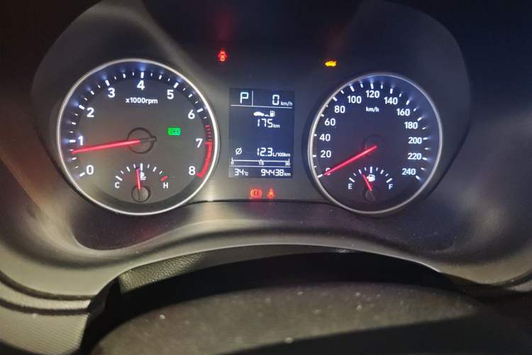 Used Hyundai Celesta 2018 1.6L Automatic GL Enjoyment Version China V Standard Odometer Close Up