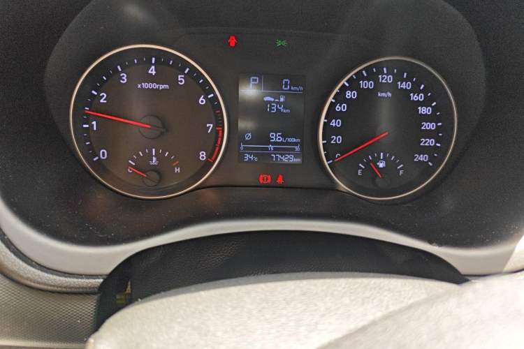 Used Hyundai Celesta 2018 1.6L Automatic GL Enjoyment Edition China VI compliant Odometer Close Up