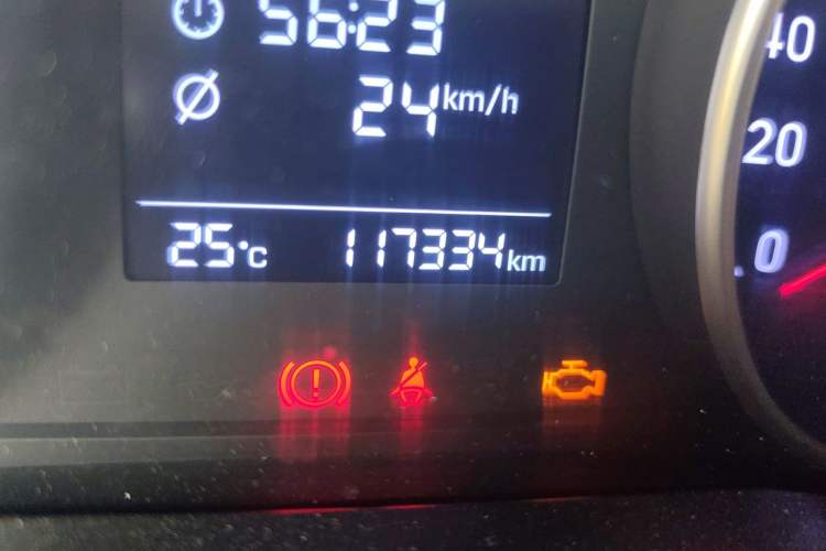 Used Hyundai Celesta 2018 1.6L Automatic GL Enjoyment Version China V Standard Odometer Close Up