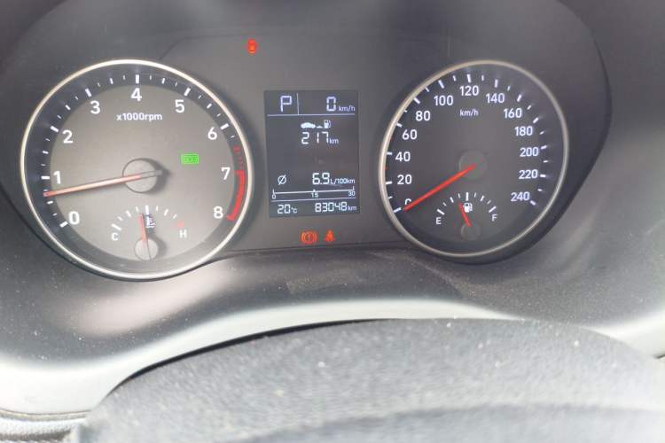 Used Hyundai Celesta 2018 1.6L Automatic GL Enjoyment Version China V Standard Odometer Close Up