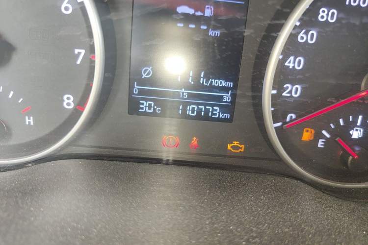 Used Hyundai Celesta 2018 1.6L Automatic GL Enjoyment Version China V Standard Odometer Close Up