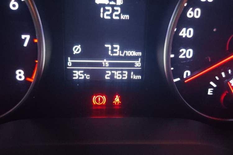 Used Hyundai Celesta 2018 1.6L Automatic GL Enjoyment Edition China VI compliant Odometer Close Up