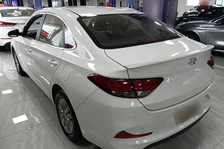 Used Hyundai Celesta 2018 1.6L Automatic GL Enjoyment Edition China VI compliant Rear Left 45 Deg