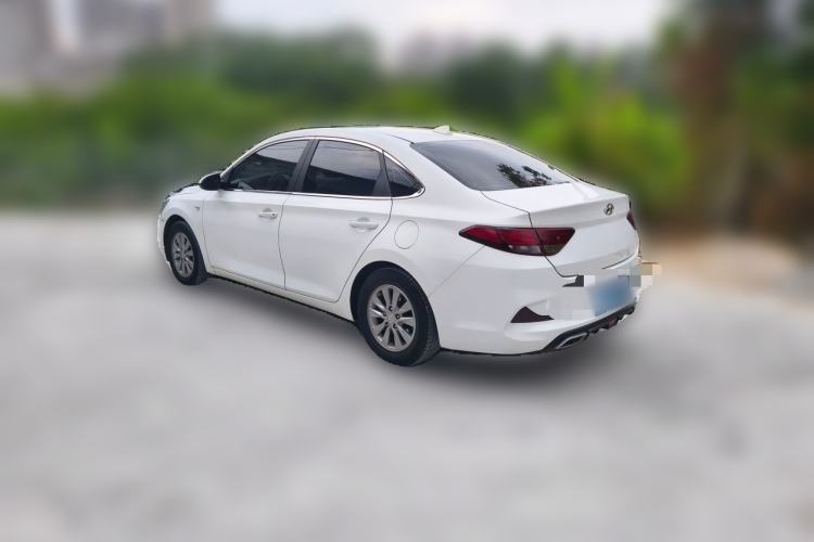Used Hyundai Celesta 2018 1.6L Automatic GL Enjoyment Edition China VI compliant Rear Left 45 Deg