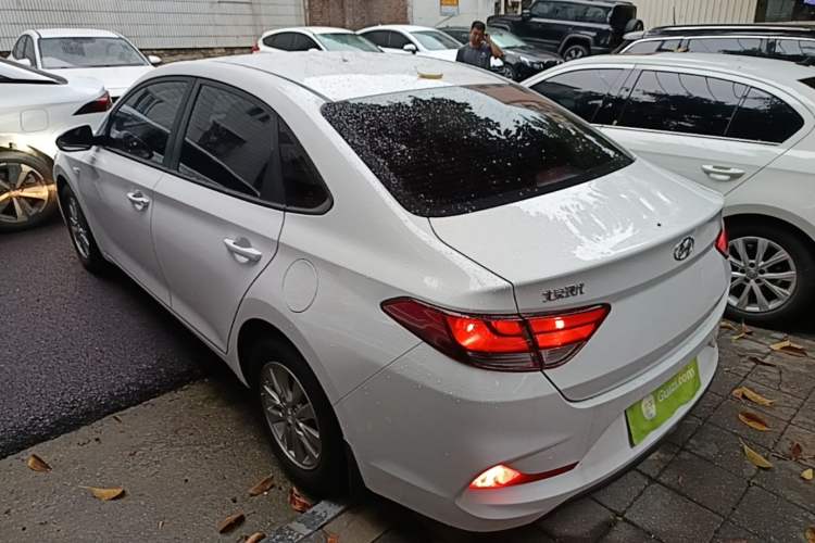 Used Hyundai Celesta 2018 1.6L Automatic GL Enjoyment Edition China VI compliant Rear Left 45 Deg