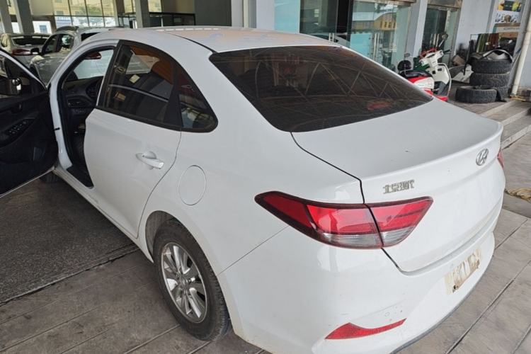 Used Hyundai Celesta 2018 1.6L Automatic GL Enjoyment Edition China VI compliant Rear Left 45 Deg