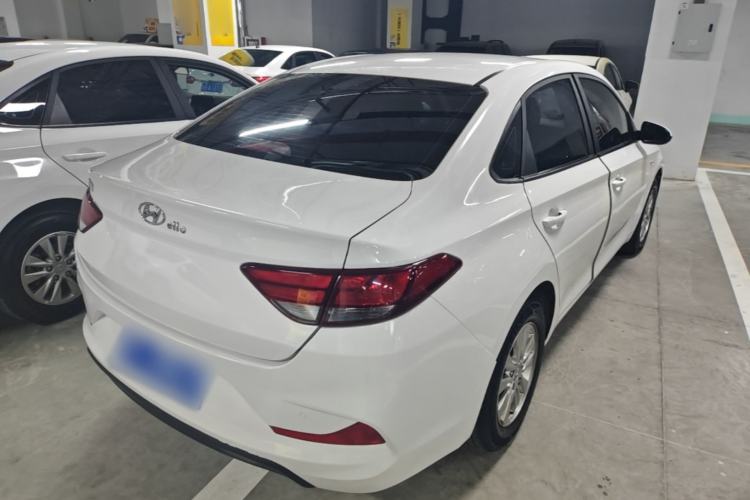 Used Hyundai Celesta 2018 1.6L Automatic GL Enjoyment Edition China VI compliant Rear Right 45 Deg